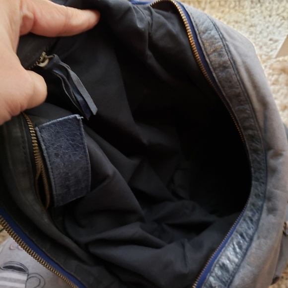 🚫Not for sale🚫Authentic Balenciaga Hobo bag - Picture 7 of 8